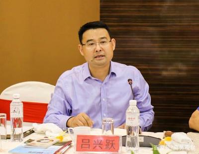 合肥市滁州商会代表团参观考察金鹏控股集团