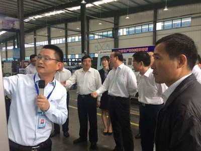 滁州市“三看三比”巡回小组走进金鹏装饰集团